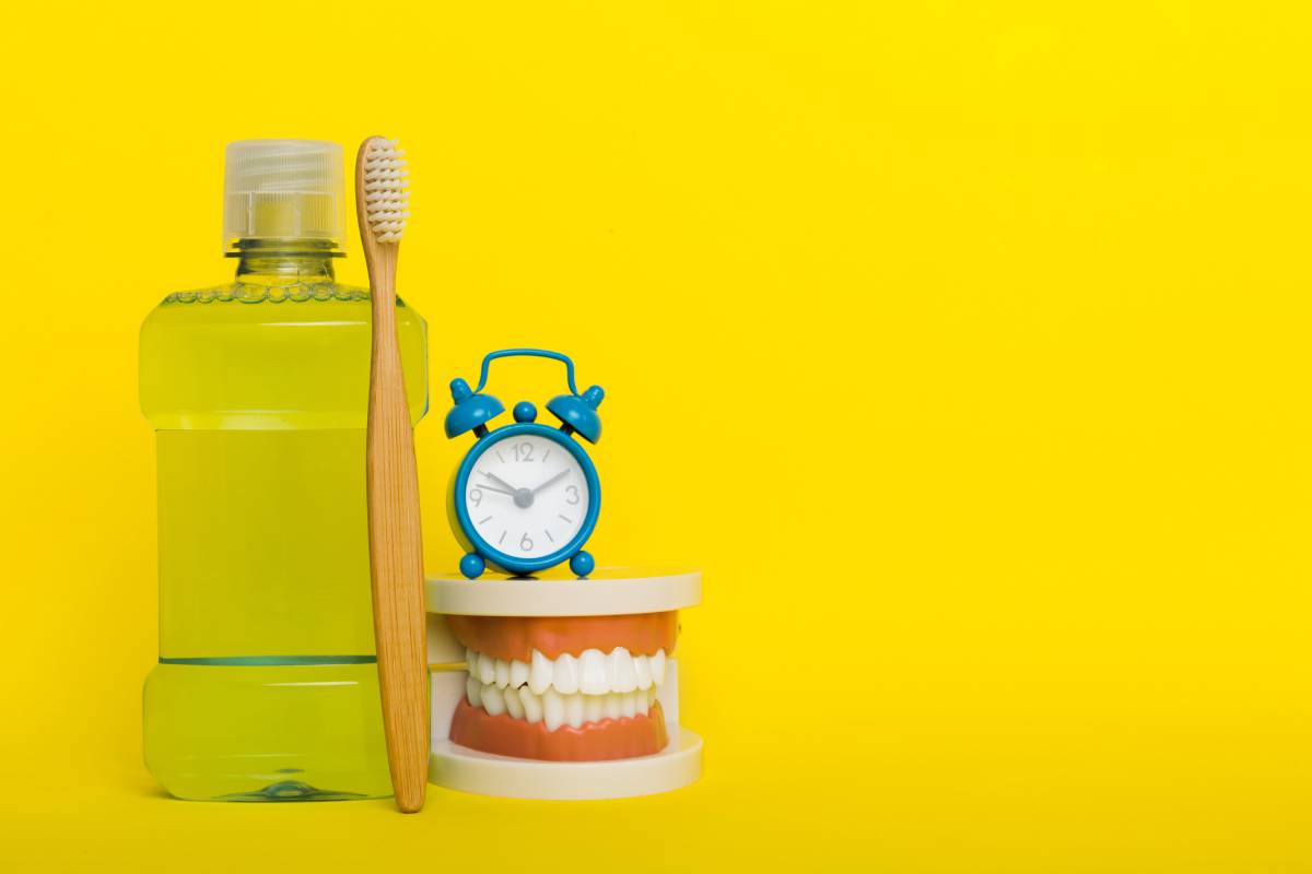 mouthwash-and-other-oral-hygiene-products-on-color-2025-03-10-14-29-35-utc (1)